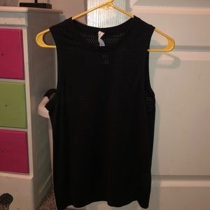 black lulu tank top
